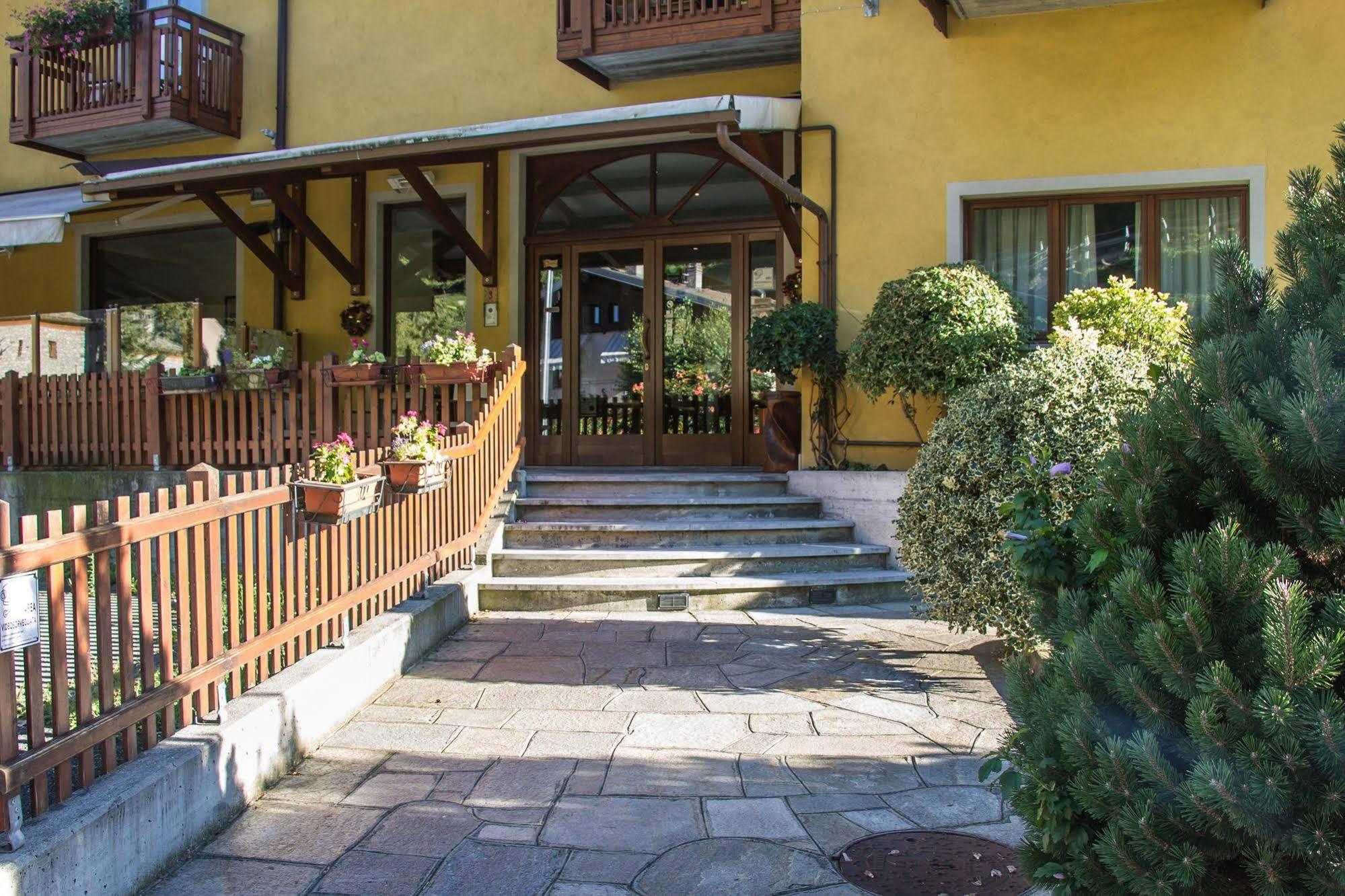 Crabun Hotel Pont-Saint-Martin Kültér fotó