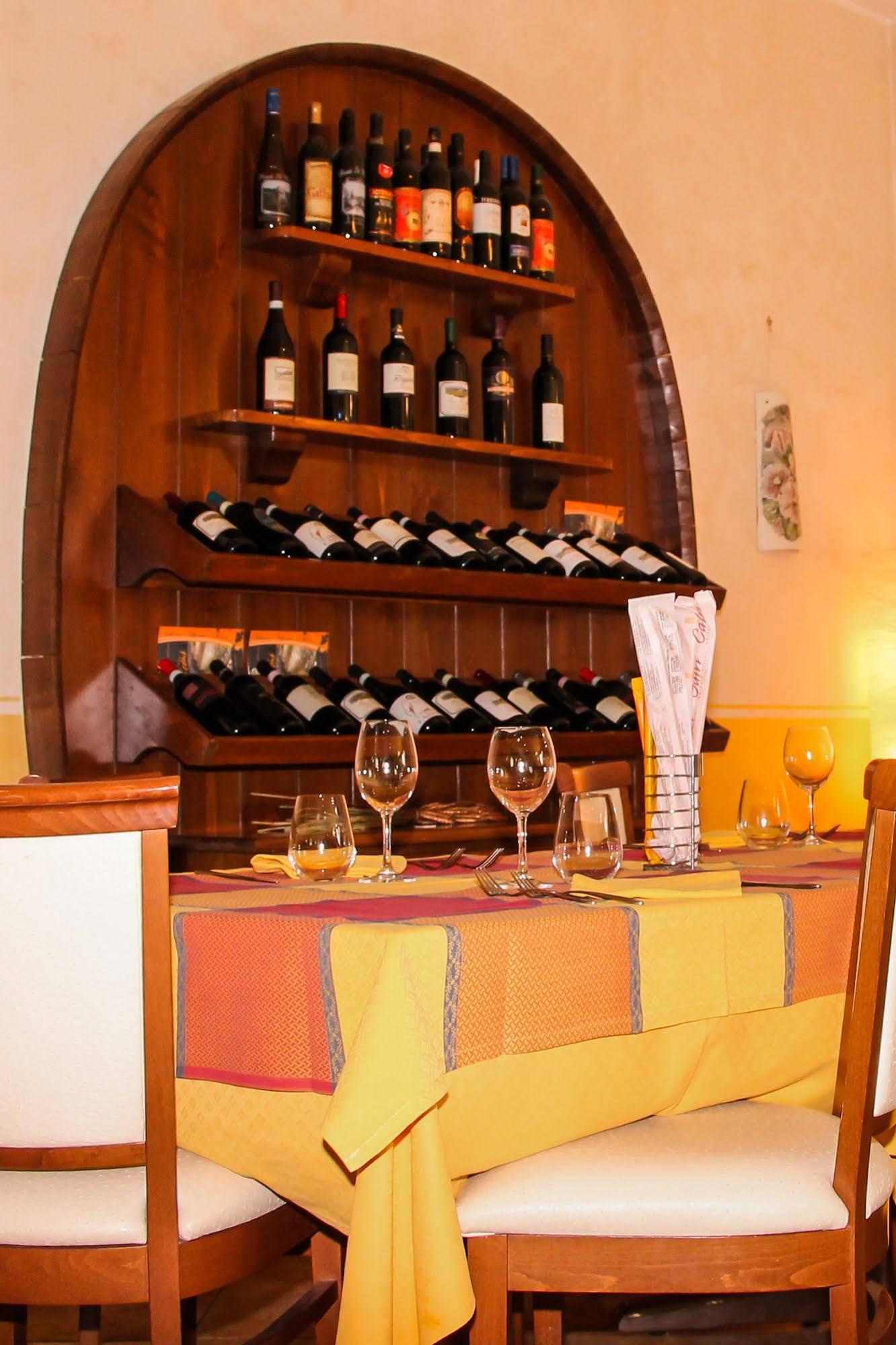 Crabun Hotel Pont-Saint-Martin Kültér fotó
