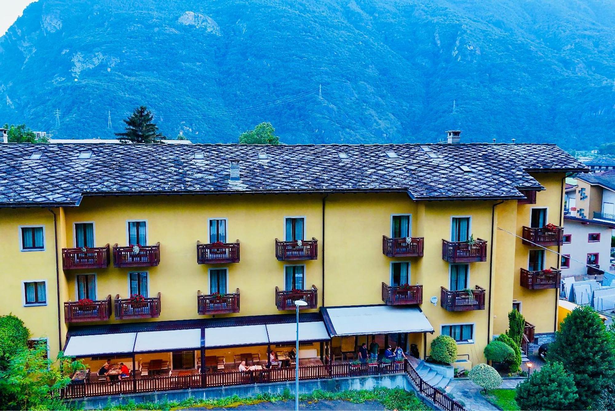Crabun Hotel Pont-Saint-Martin Kültér fotó